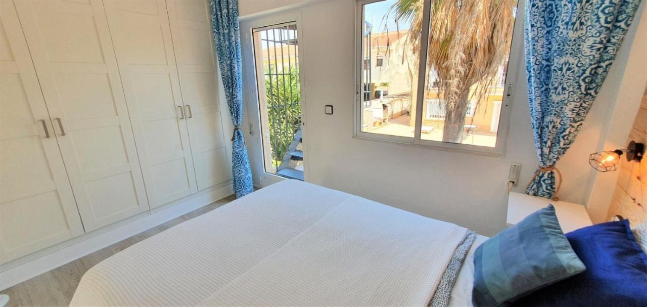 Przytulny Apartament 100M Od Plazy Τορεβιέχα Εξωτερικό φωτογραφία